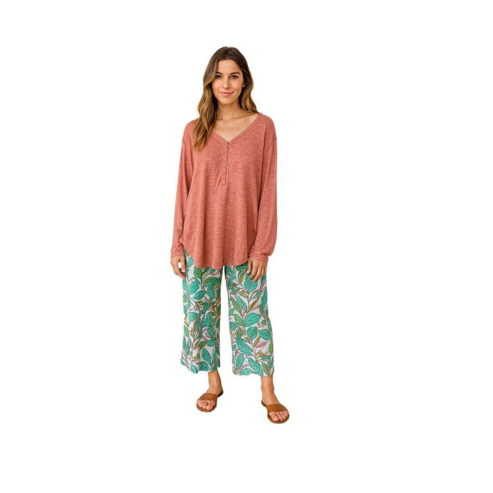 Rose+ Olive size 1X cropped wide leg tropical beach cruise pants